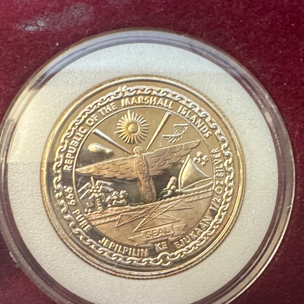 Marshal Island Silver Commemorative Coin Set two coins - Picture 3 of 14